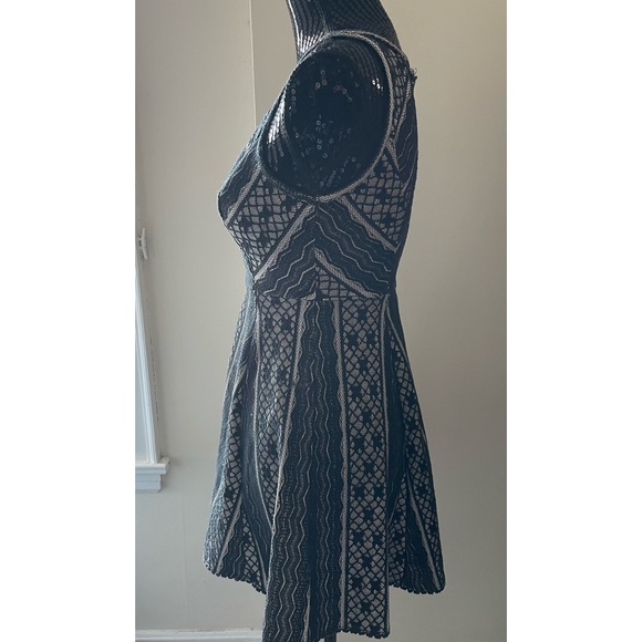 Free People Black Lace Overlay Cream Dress Size 0 - Picture 3 of 12